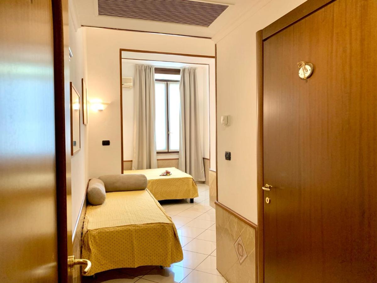 Hotel Astrid Milano Eksteriør billede