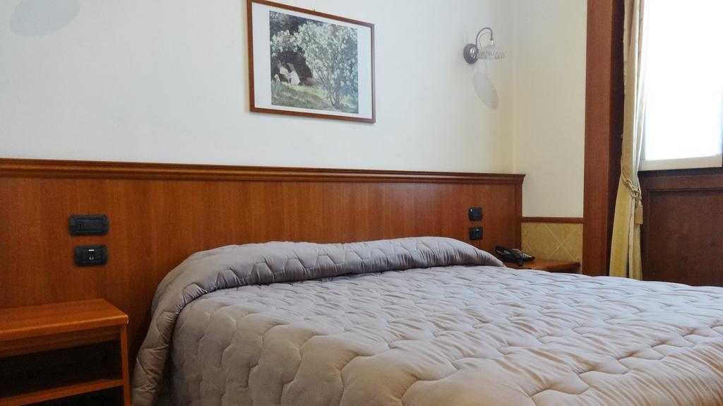 Hotel Astrid Milano Eksteriør billede