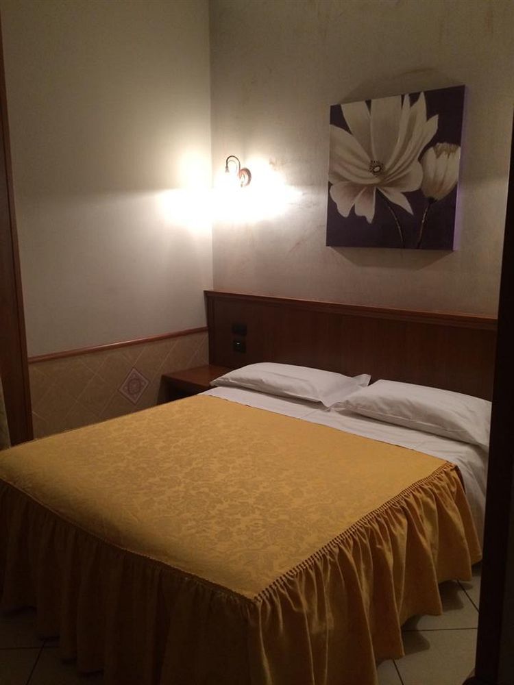 Hotel Astrid Milano Eksteriør billede